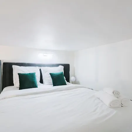 Bnbnook - Prime Near Champs-elysees & Shops Apartment Paris